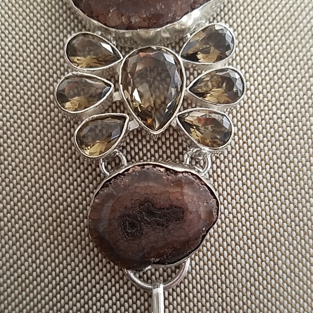 Gorgeous Statement Bracelet - image 3